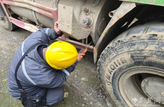 燃氣險情急處置 多方聯動保平安——襄陽華潤燃氣成功化解兩輛LNG渣土車泄漏隱患